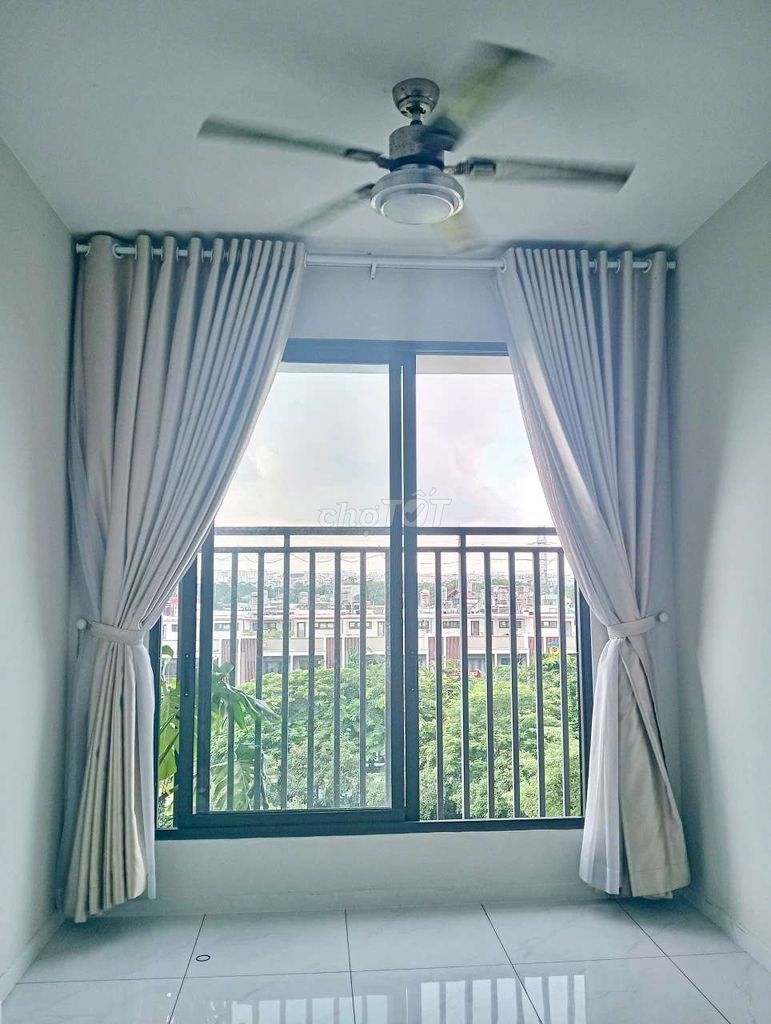 Rent PiCity High Park on the 10th floor. 70 M2 has two bedrooms, two toilets.