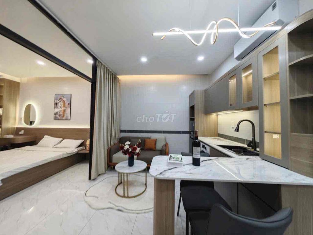 Super new plan. One bedroom, balcony in the middle of the third district.