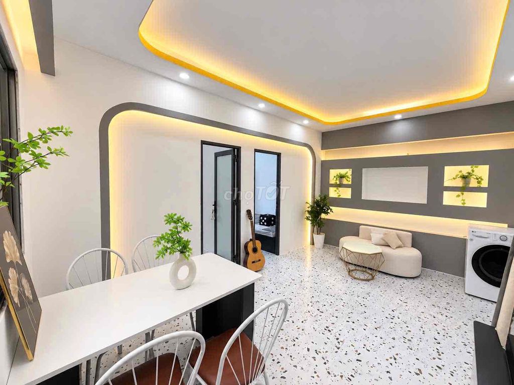 A two-room mini bedroom, a bathroom, a living room, super-beautiful furniture, near the republical lotte