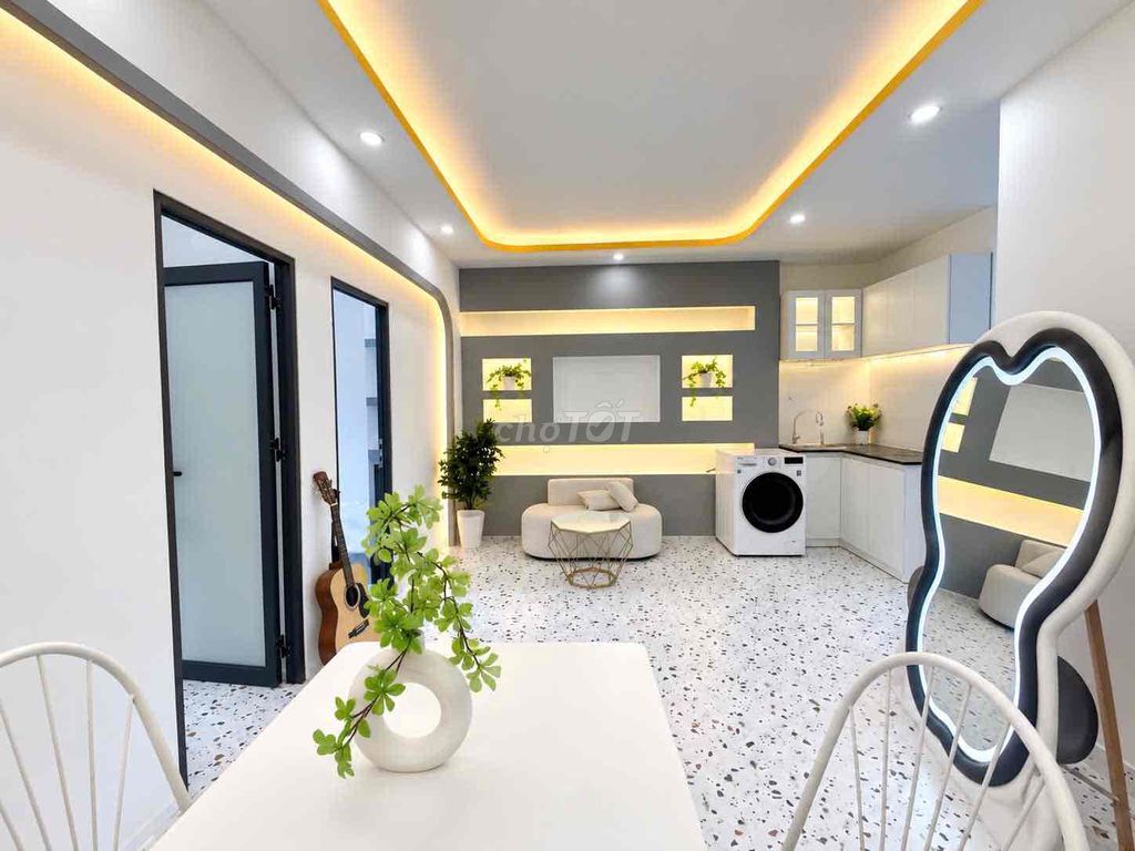 A two-room mini bedroom, a bathroom, a living room, super-beautiful furniture, near the republical lotte