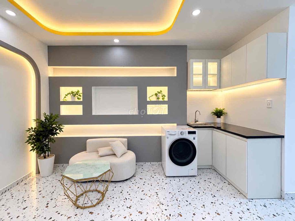 A two-room mini bedroom, a bathroom, a living room, super-beautiful furniture, near the republical lotte