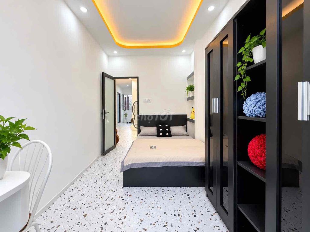A two-room mini bedroom, a bathroom, a living room, super-beautiful furniture, near the republical lotte