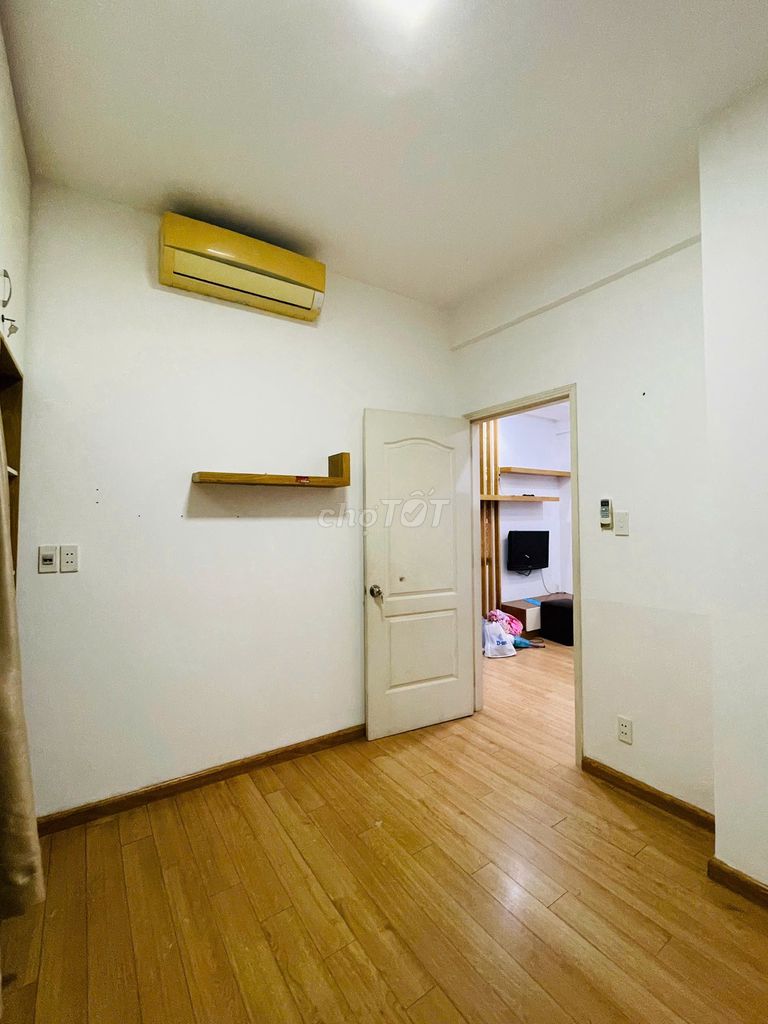 Rent the 7th.