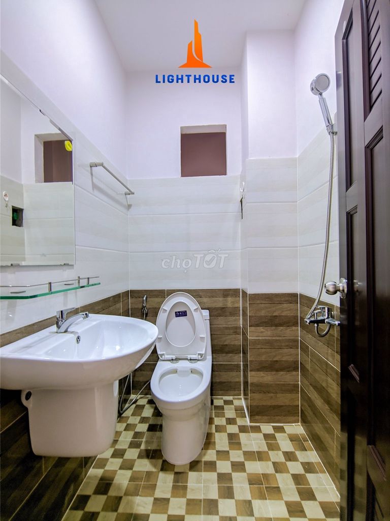 Room one bedroom- A private washing machine-size Tô Hiến Thành window
