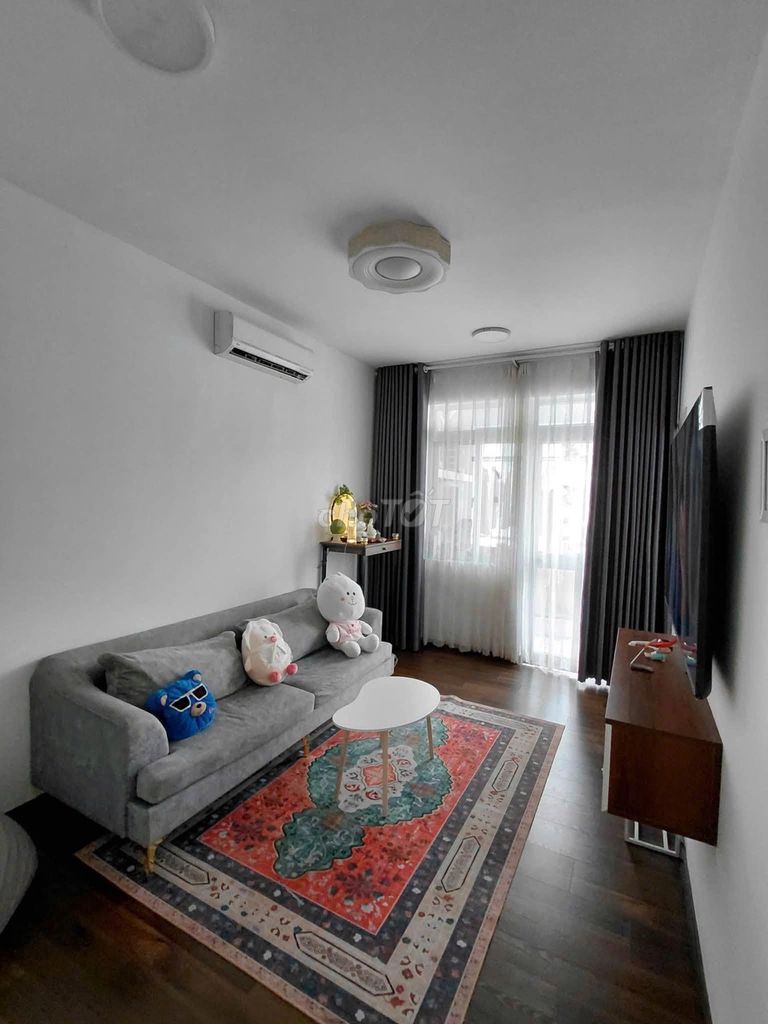 Cộng Hòa Plaza, two bedrooms, two toilets, full furniture, $1.5 million a month.
