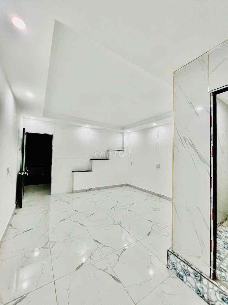Rent the Guardian room 253 Lord Commander area 30 meters, Park Street.