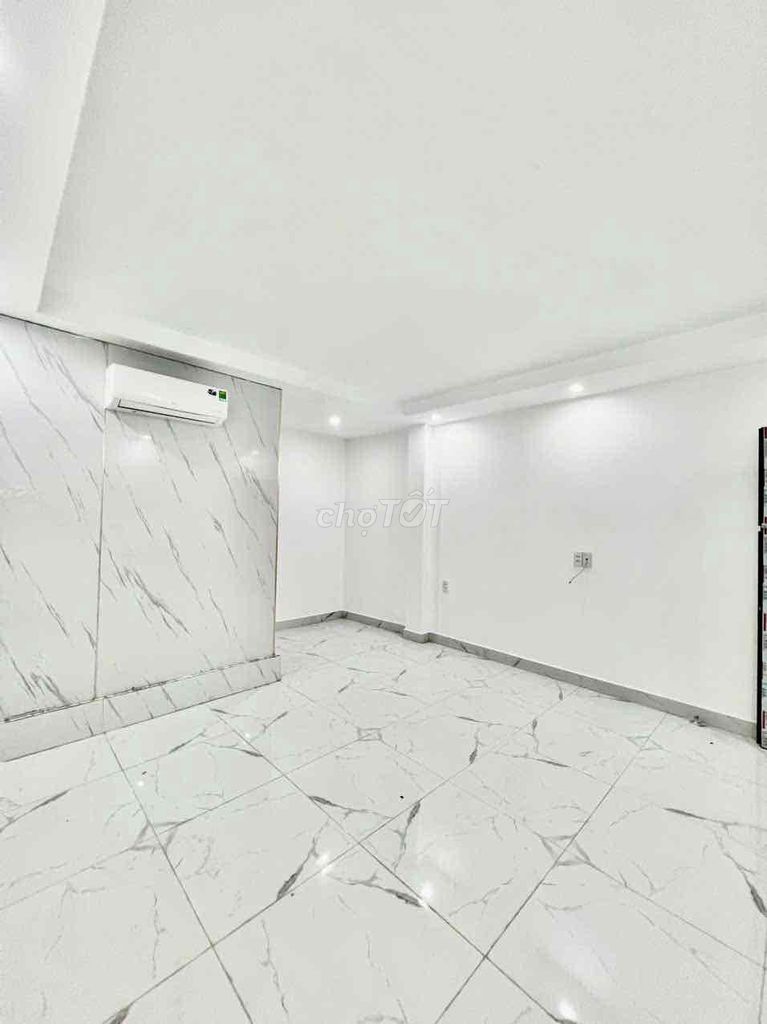 Rent the Guardian room 253 Lord Commander area 30 meters, Park Street.