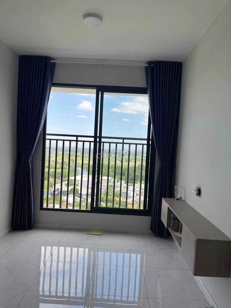 Picity building. tx13. District 12. 65 meters two bedrooms. ntcb. At 8.5 million.