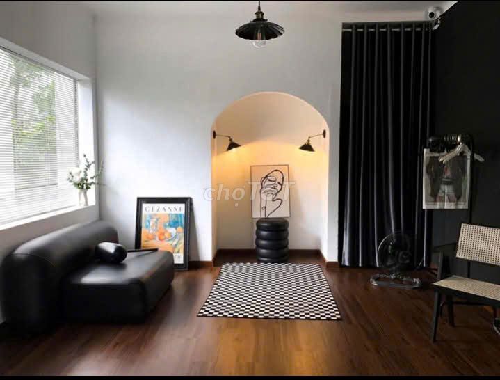 Rent Studio 2 from the Department of Tet and Chen, District 3