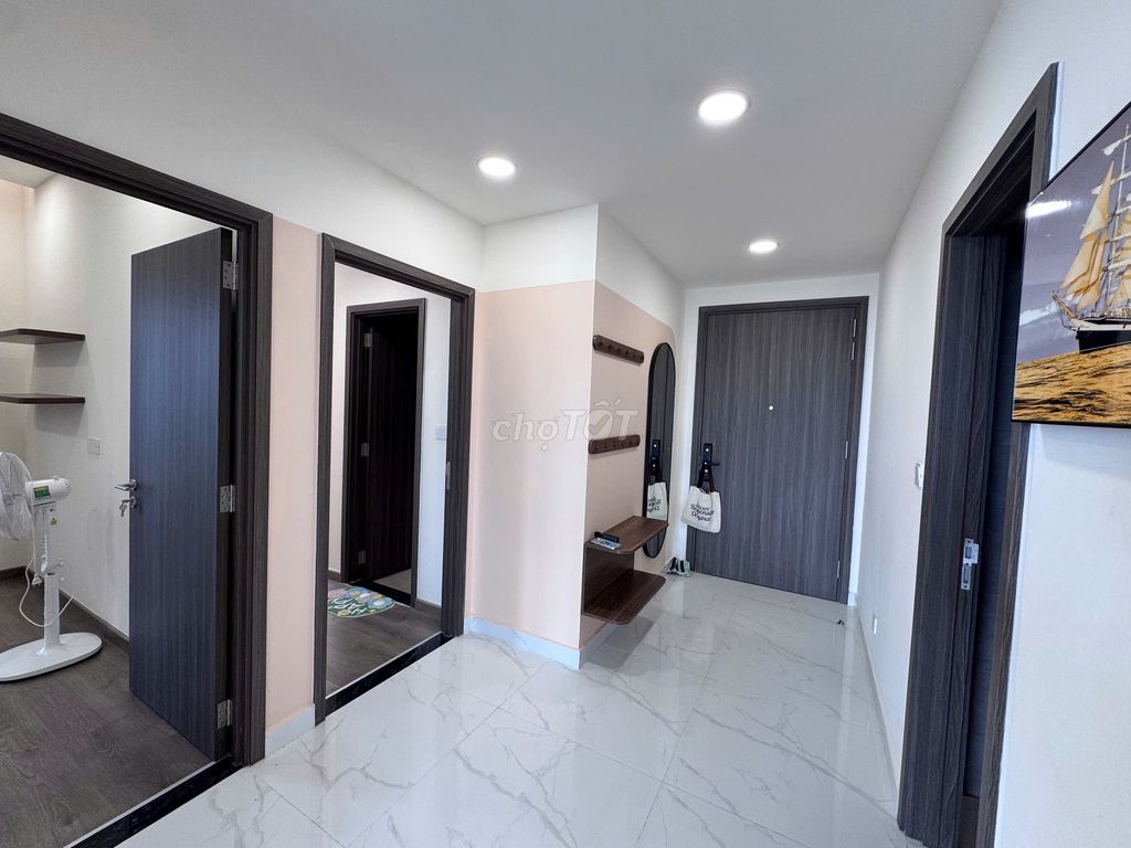 centery - 3 bedrooms full of beautiful furniture, brand new house - 30 million a month.