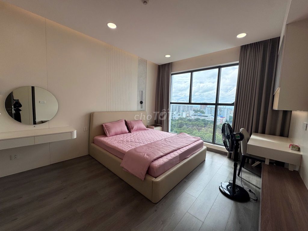 centery - 3 bedrooms full of beautiful furniture, brand new house - 30 million a month.