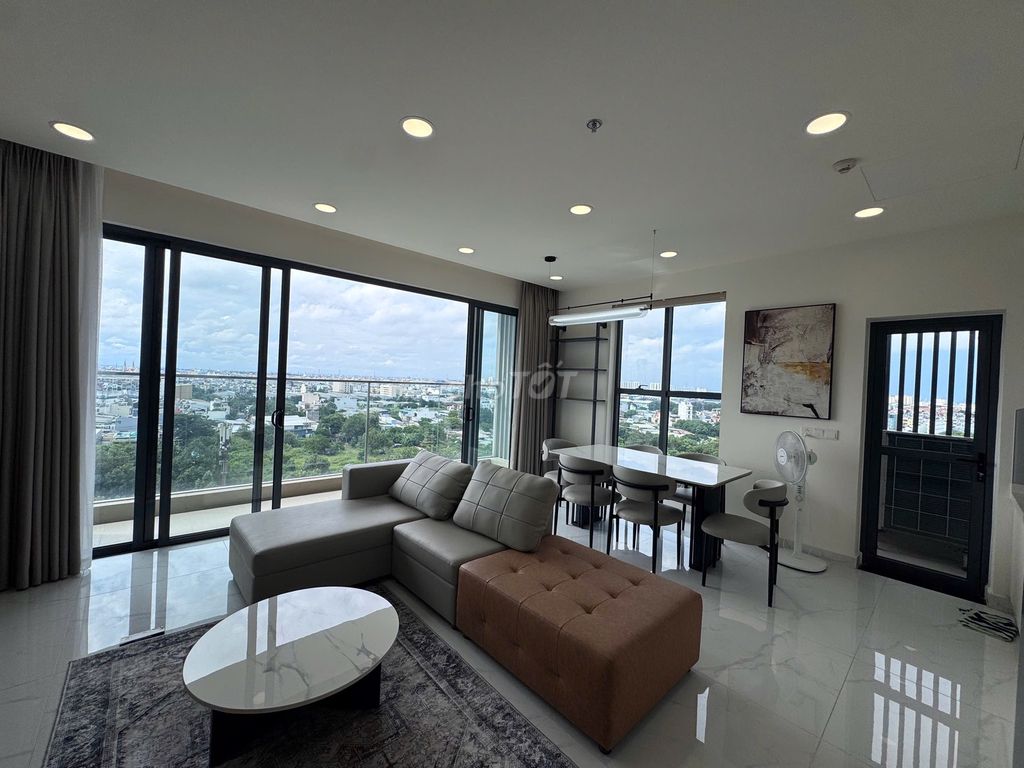 centery - 3 bedrooms full of beautiful furniture, brand new house - 30 million a month.