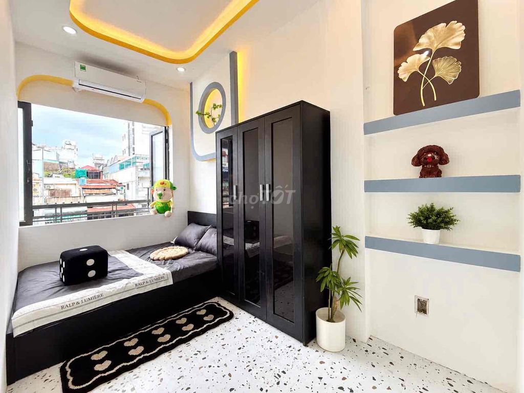 The two-room balcony suite near the private hamlet - bordering the 10th.