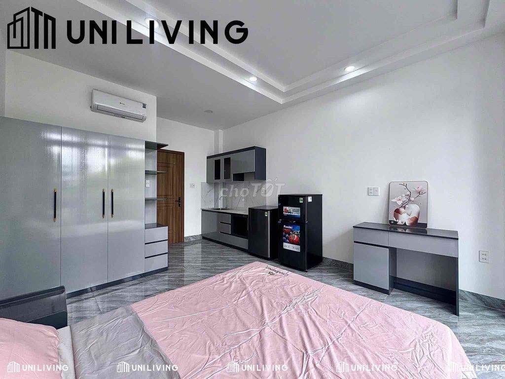 The new studio apartments are close to the doctor's University.
