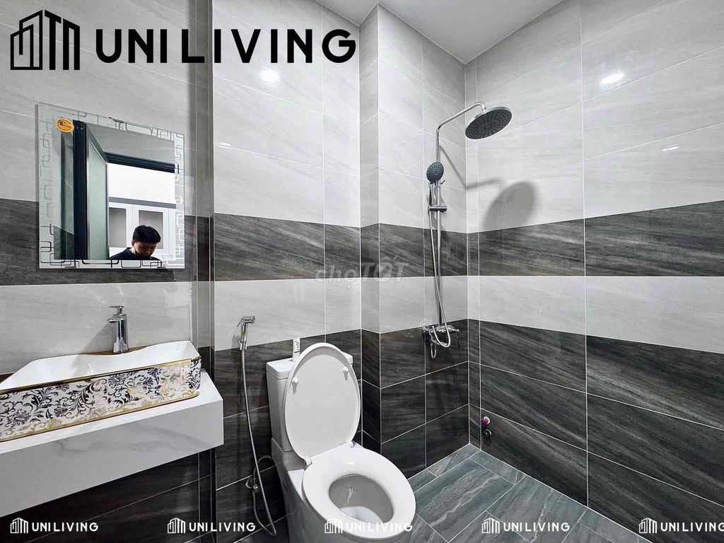 The new studio apartments are close to the doctor's University.