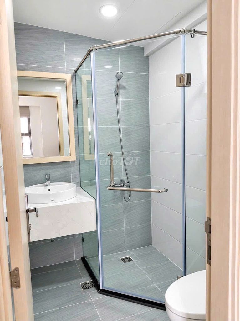 Republic Plaza-Cộng Hòa, two bedrooms, two toilets, full interior rent of 15 million a month.