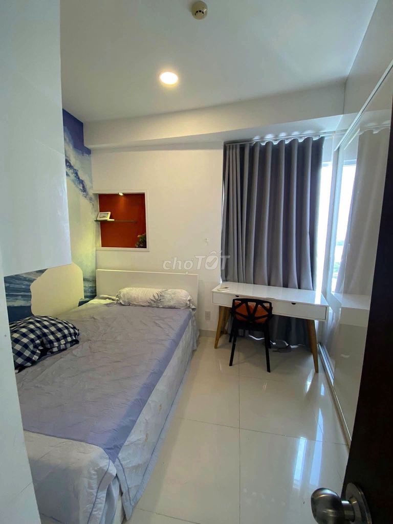 Republic Plaza-Cộng Hòa, two bedrooms, two toilets, full interior rent of 15 million a month.