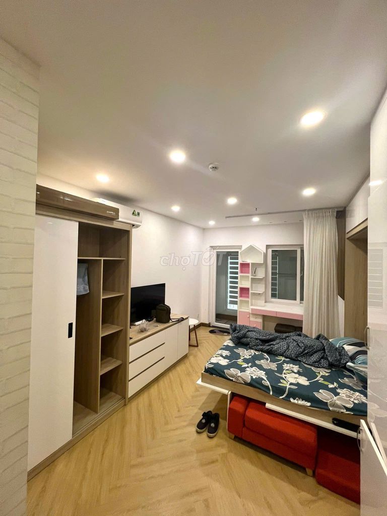 Saigon Mia building studio for renting 9 million and a half/32 meters