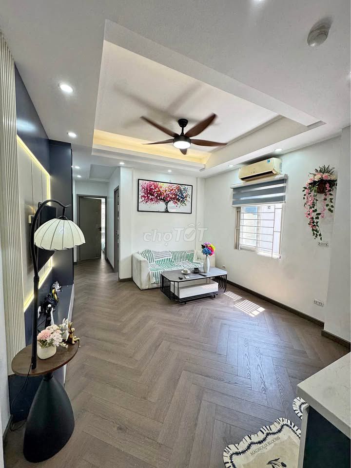 Rent C/C Central Plaza, Phạm Văn Hai - nice house for 14 million a month.