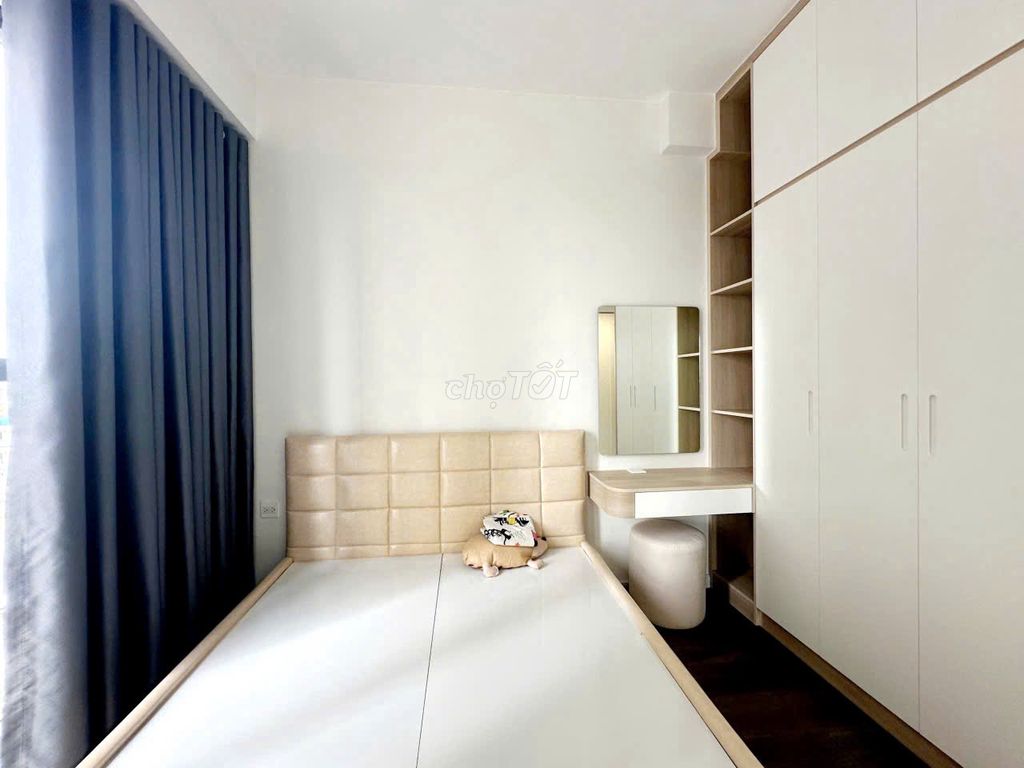 Victoria Village rent, bedroom plus house plus charge.