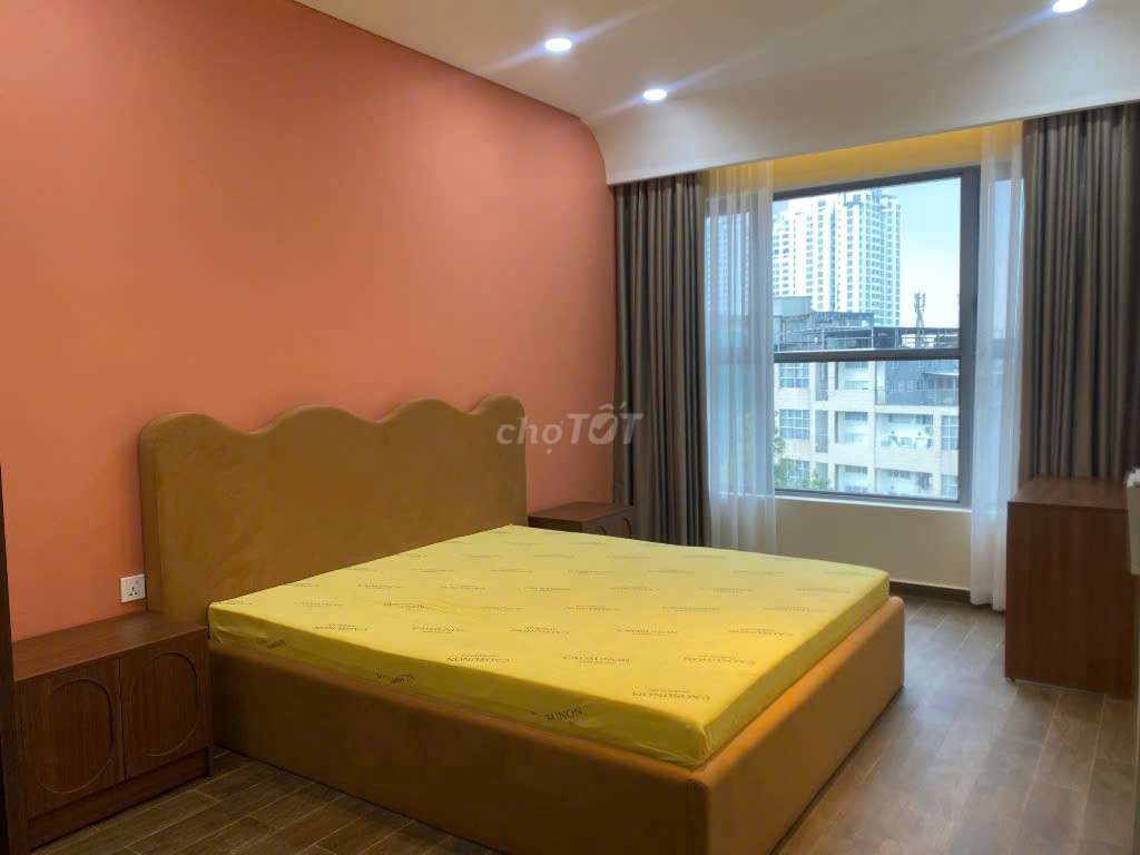Rent a two-room Nguyễn Hữu Thọ, District 7, Ho Chi Minh.