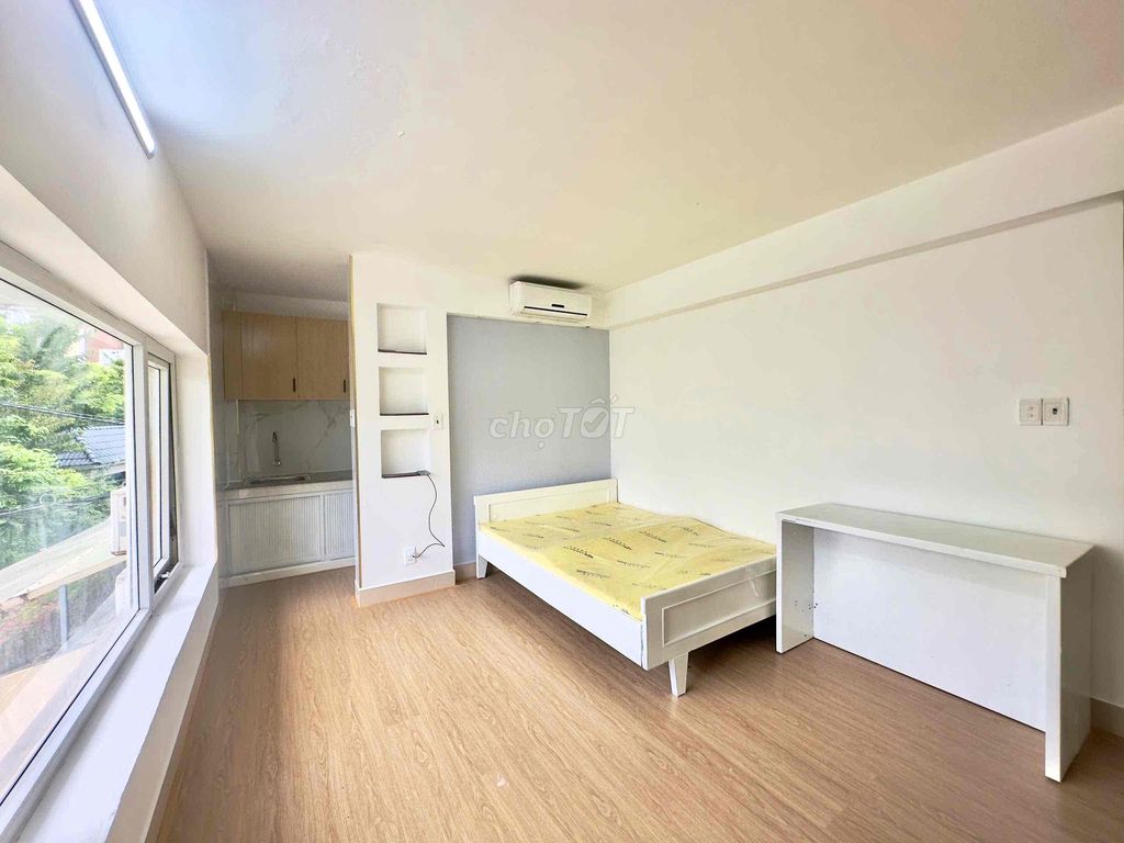 Open your studio full window interiors, low-priced downtown 7th.