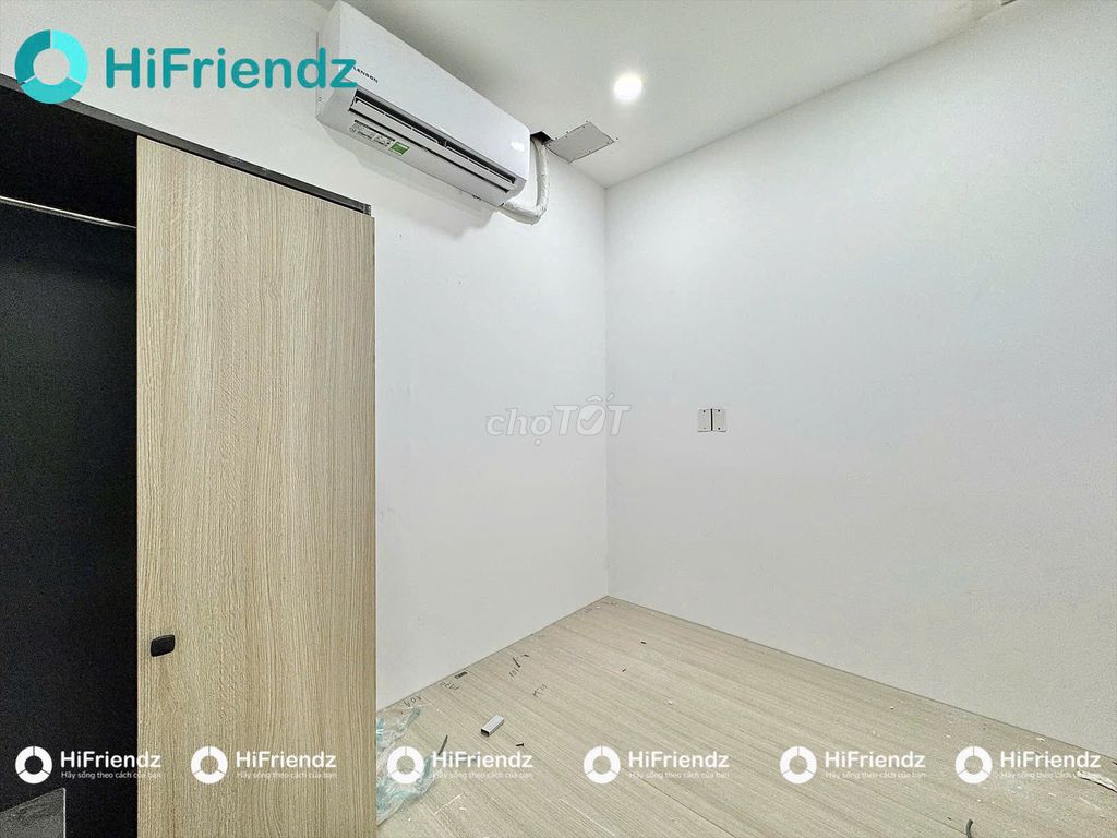 Open the new two bedrooms next to the airport, top-notch village park.