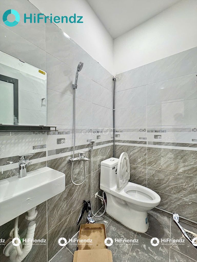 Open the new two bedrooms next to the airport, top-notch village park.