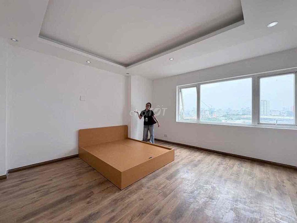 Opening a balcony bedroom, stduio Him Lametta tdt tmit nttu