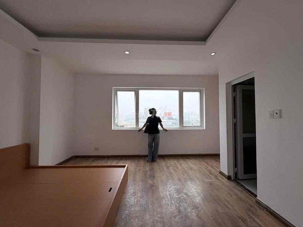 Opening a balcony bedroom, stduio Him Lametta tdt tmit nttu