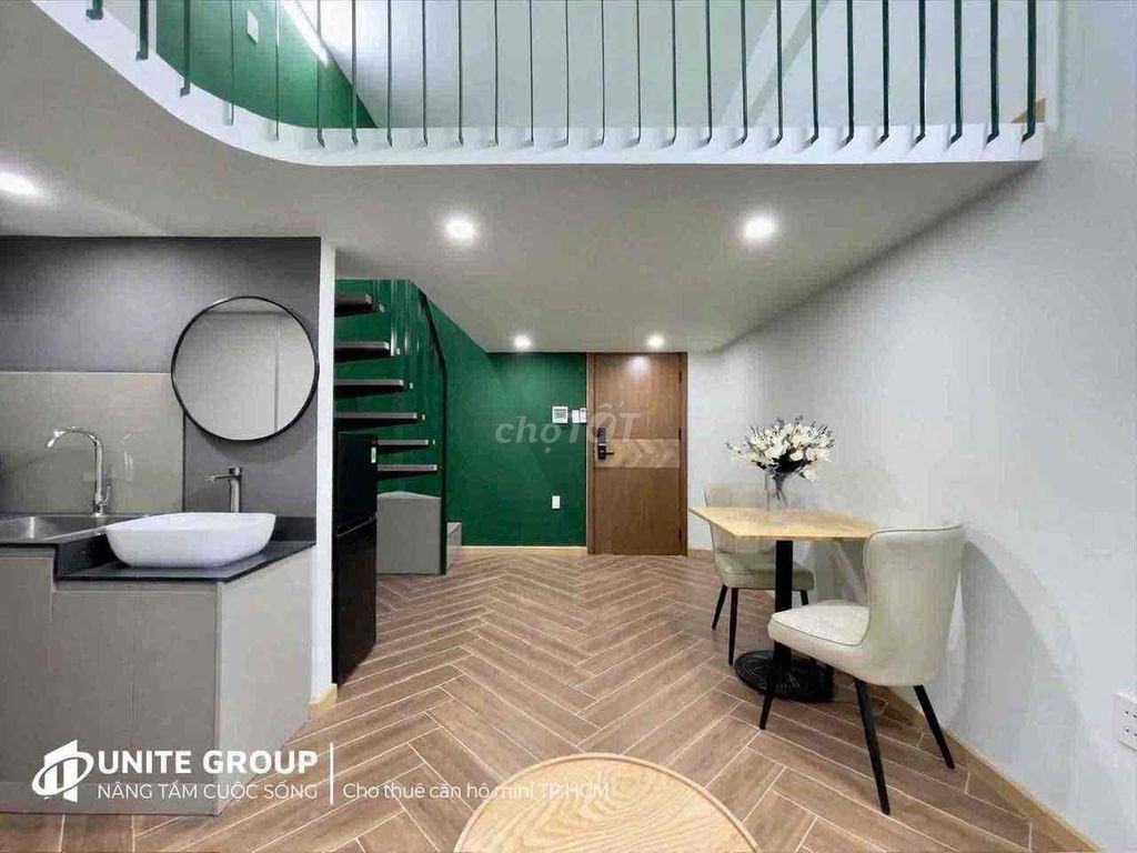 Nice room + balcony + free utility - DARC District 7 is empty