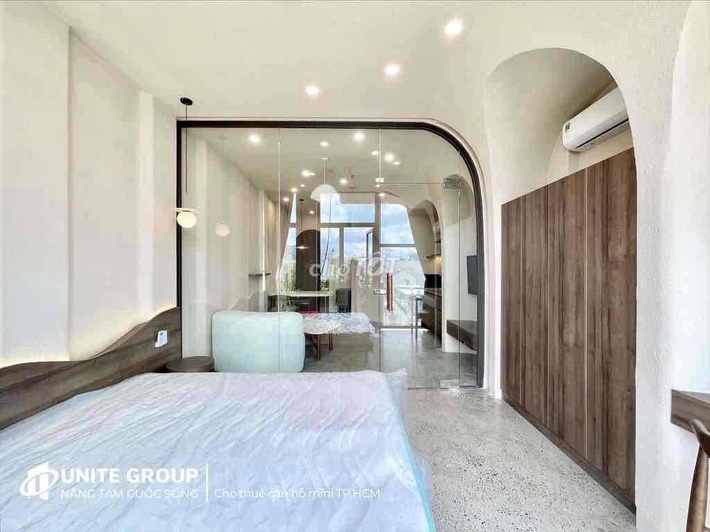 A balcony bedroom -- near lotte Mart District 7 01, full interior.