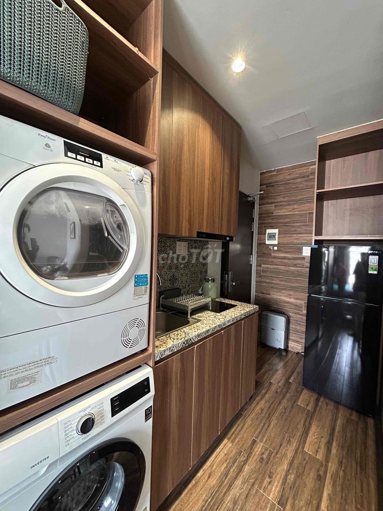 Studio House in Central 10th.