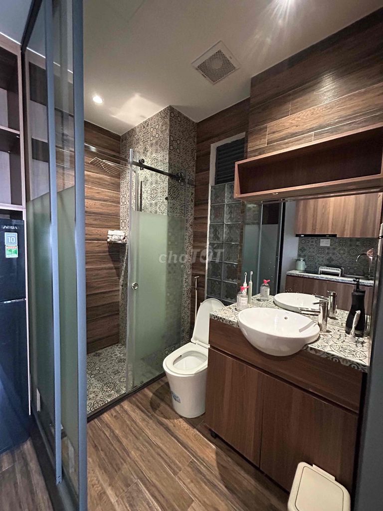 Studio House in Central 10th.