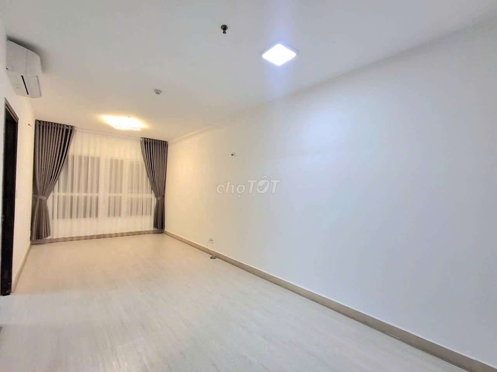 We need to rent a 55-foot-one bedroom. One bathroom. - Only 8.5 million.