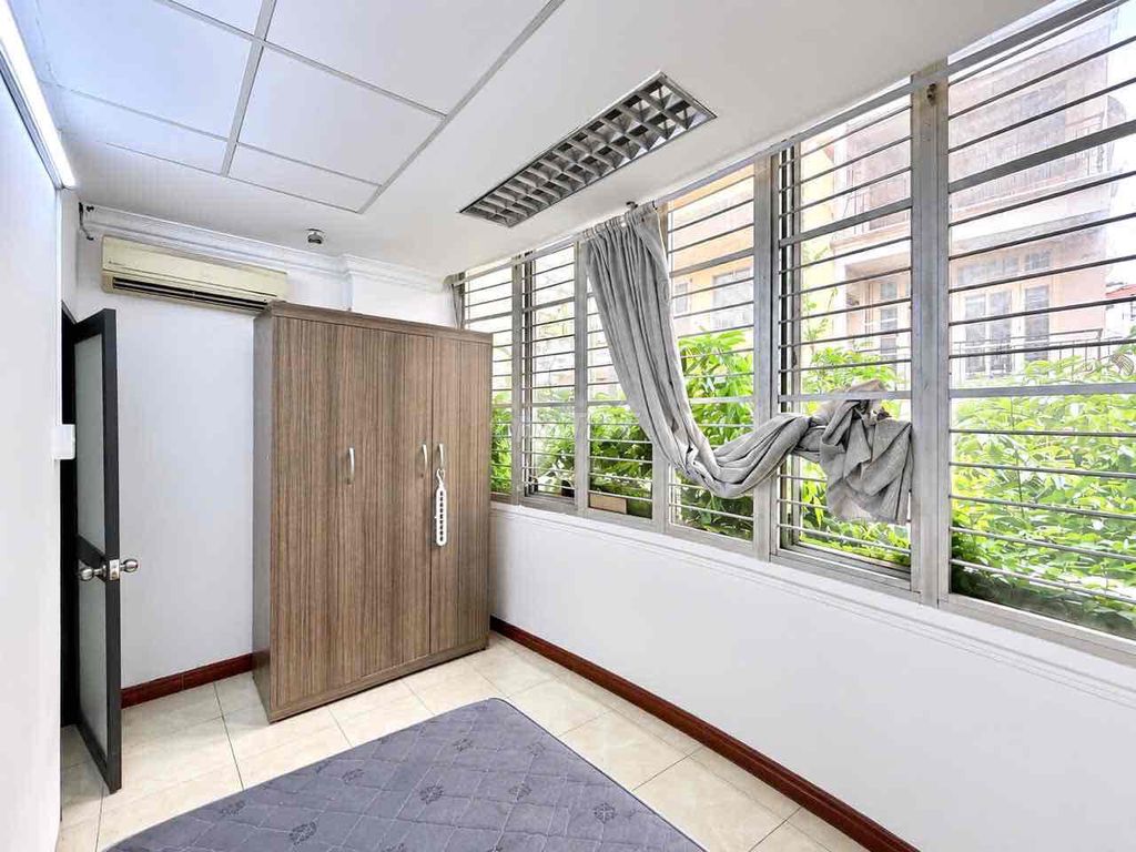 Rent two bedrooms full of furniture right down the LRA 10th to full.