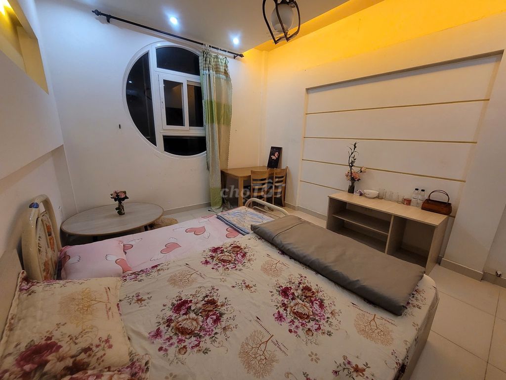 Rent a two-room room. A double toilet.
