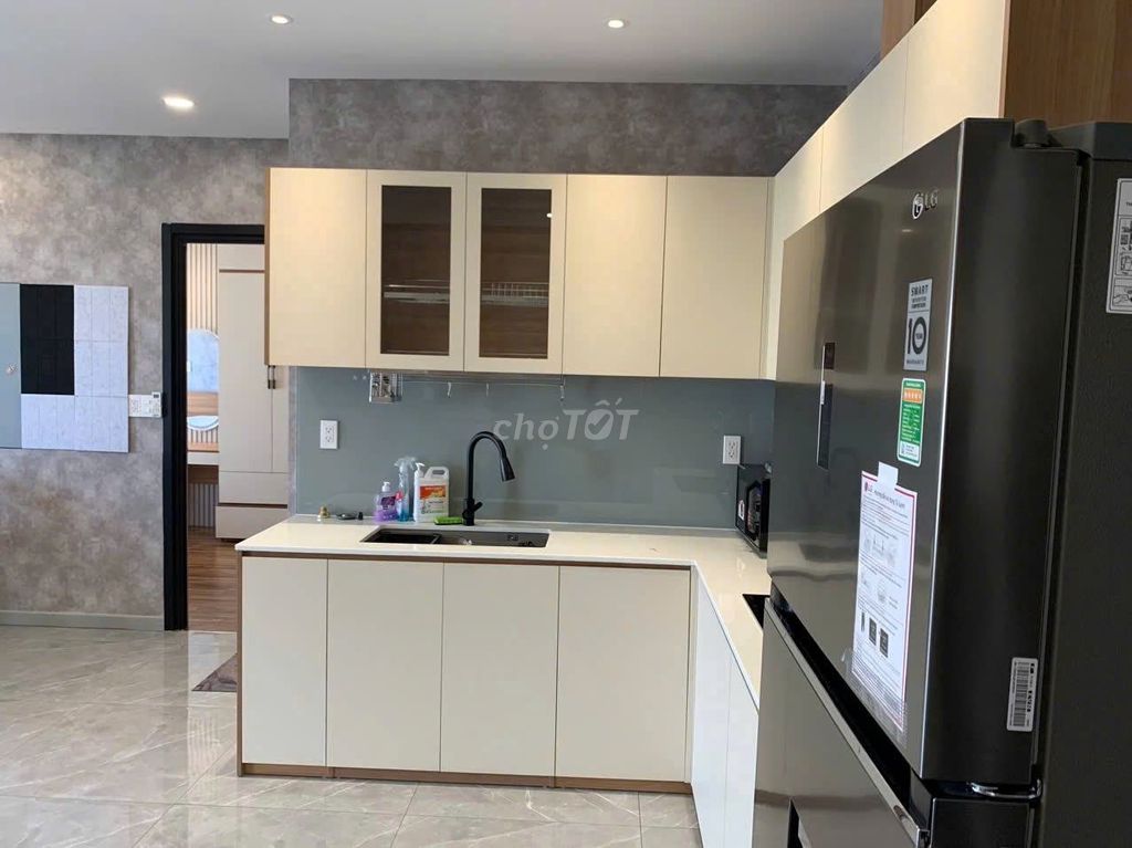 Rent a three-way corner of the full interior in Lavida Plus.
