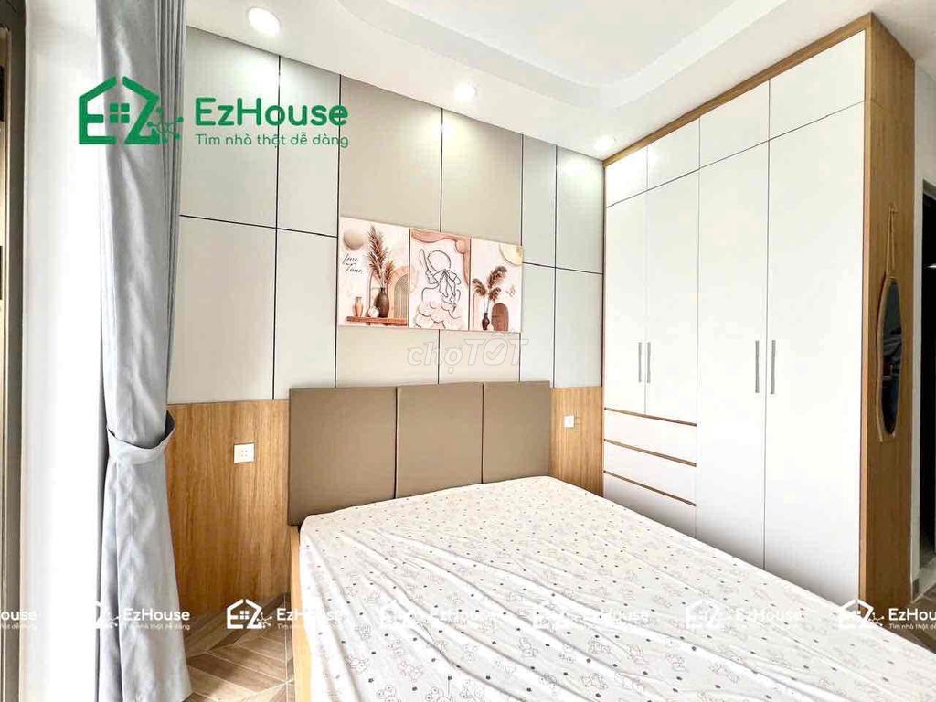 studio super - end Nguyễn Thái Sơn - large interior balcony