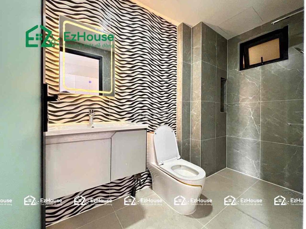 studio super - end Nguyễn Thái Sơn - large interior balcony