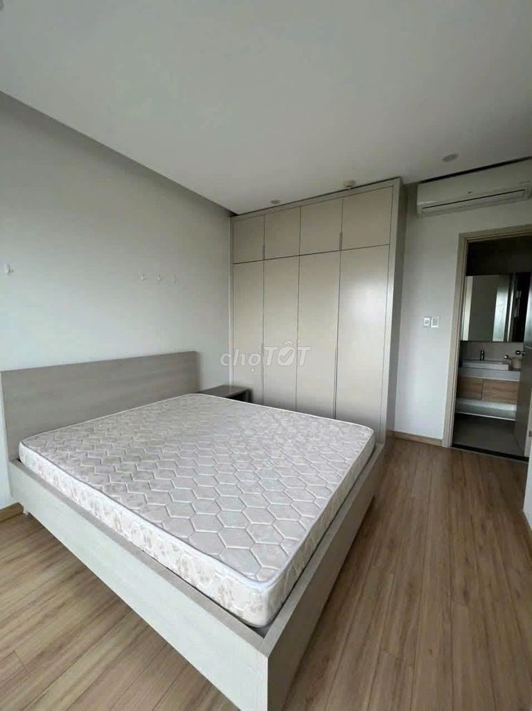 New city ENN 3 bedrooms Open blue tree view 010,000 rents 25 million ath