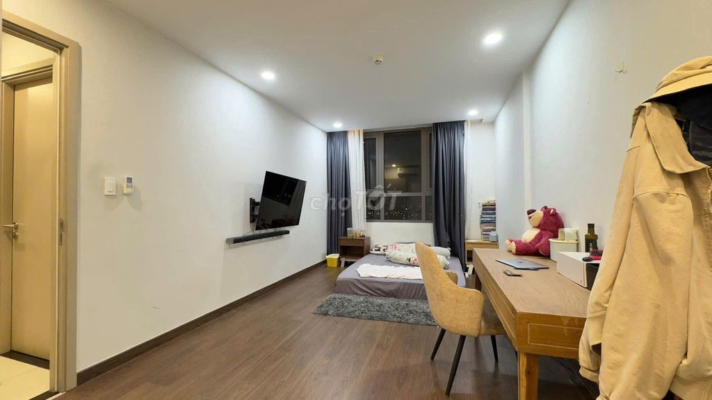 Two bedrooms-C/c Carilon 1-Paradics are worth 11 million a month.