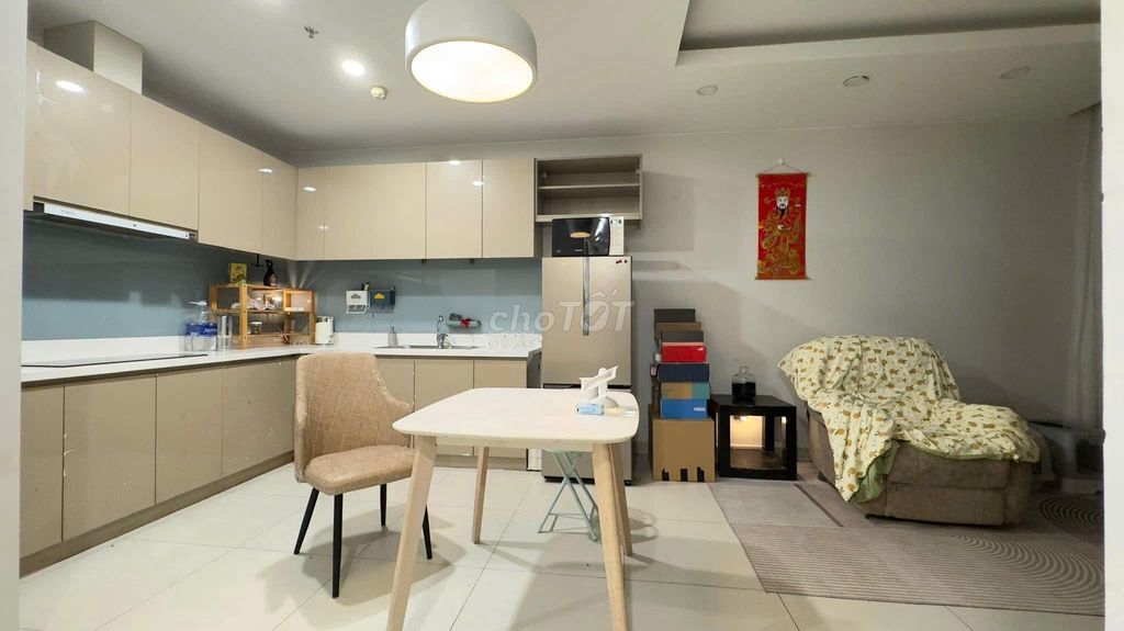 Two bedrooms-C/c Carilon 1-Paradics are worth 11 million a month.