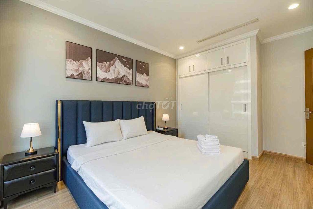 It's Master Cho who rents three bedrooms at 29 million Vinhomes Central Park.