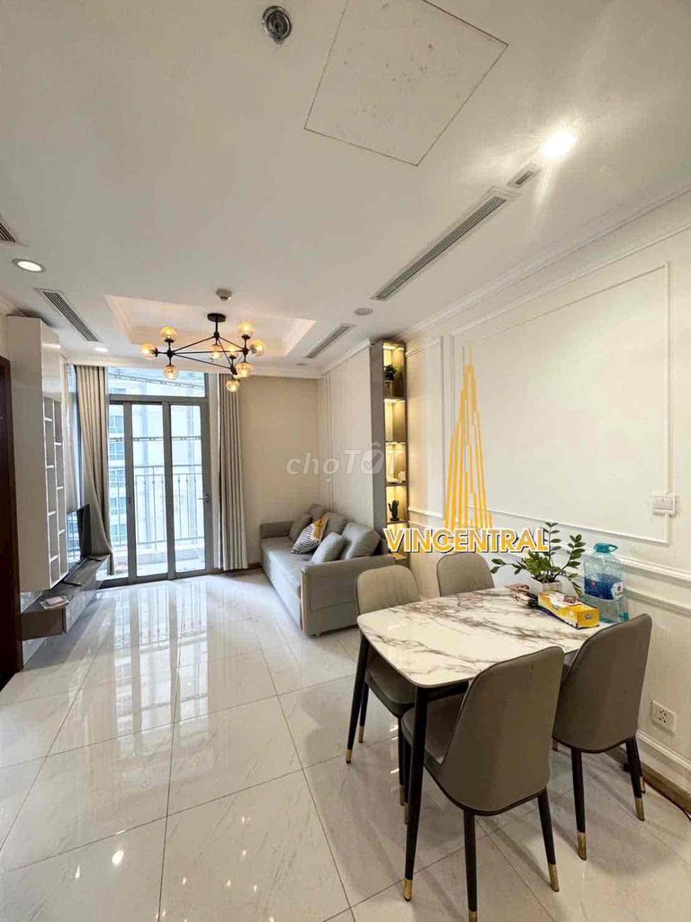 We need to rent a room for 17 million in Vinhomes Central Park.