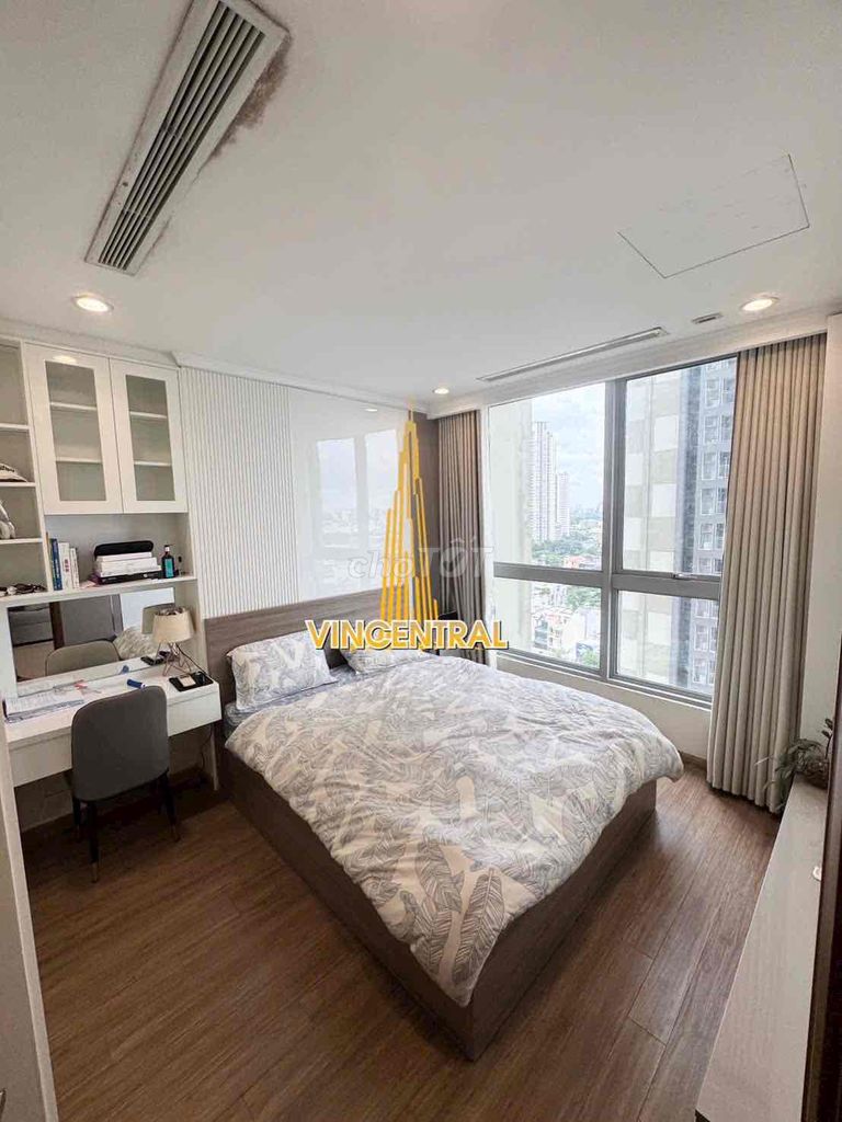 We need to rent a room for 17 million in Vinhomes Central Park.