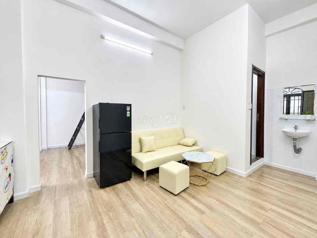 The kitchen apartment is a double-stubent two-way-light.