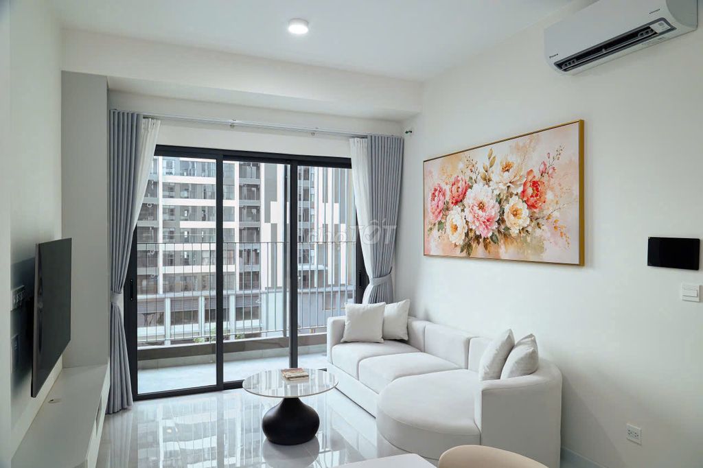 The two bedrooms are full new furniture 100% renting 20 million a month Victoria Village