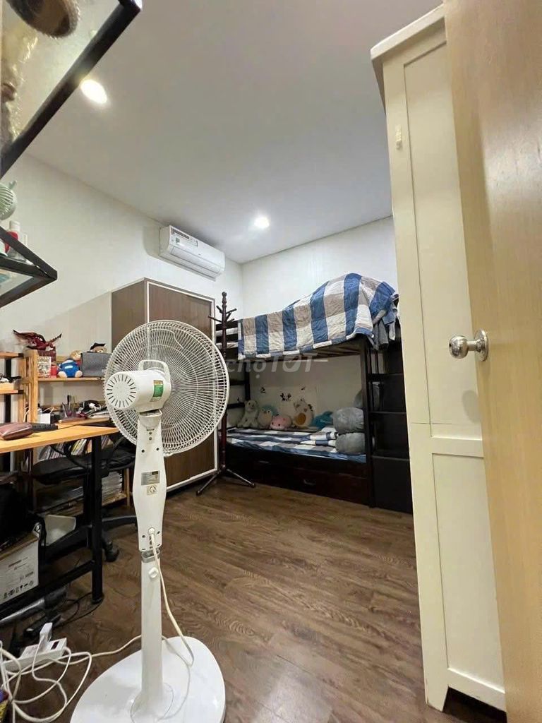 Ctl-Dương Thị Giang-ca 3 p sleep- only 11 million a month.