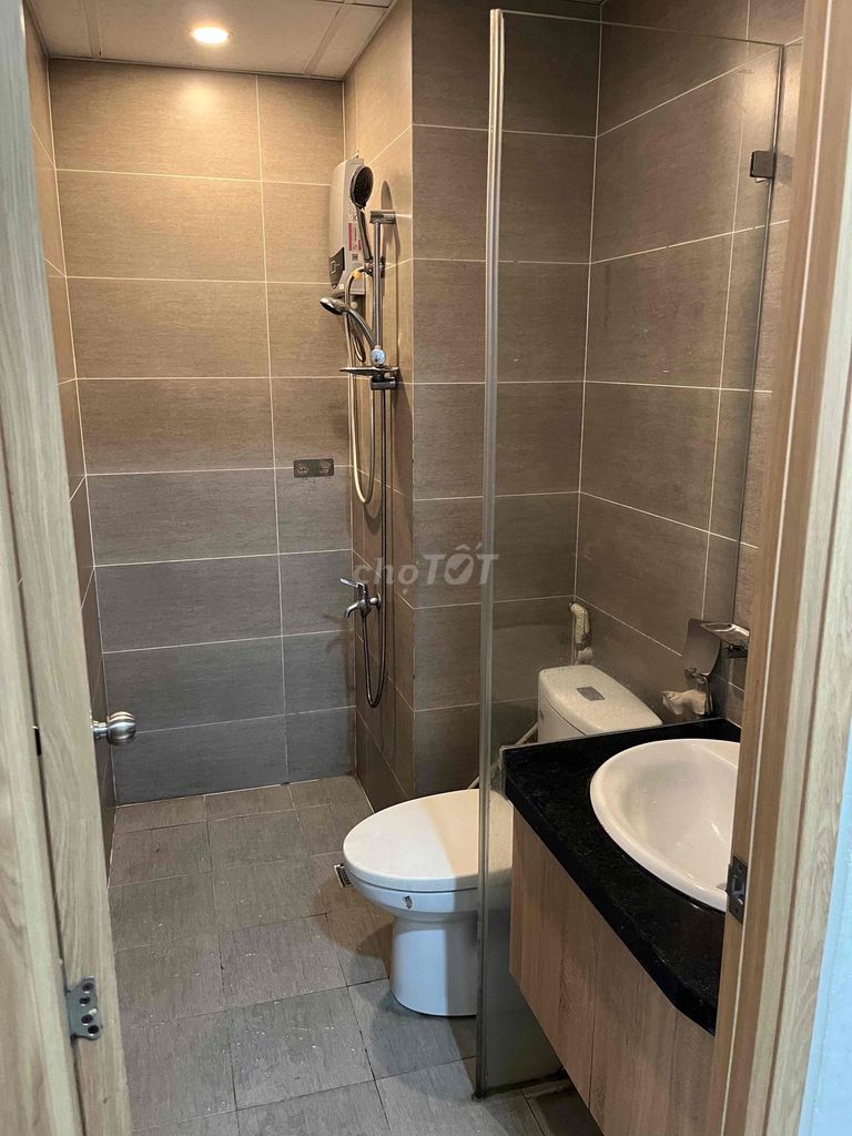 Rent Saigon Gateway apartment 2 bedroom 2 toilets right in front of Thủ Đức